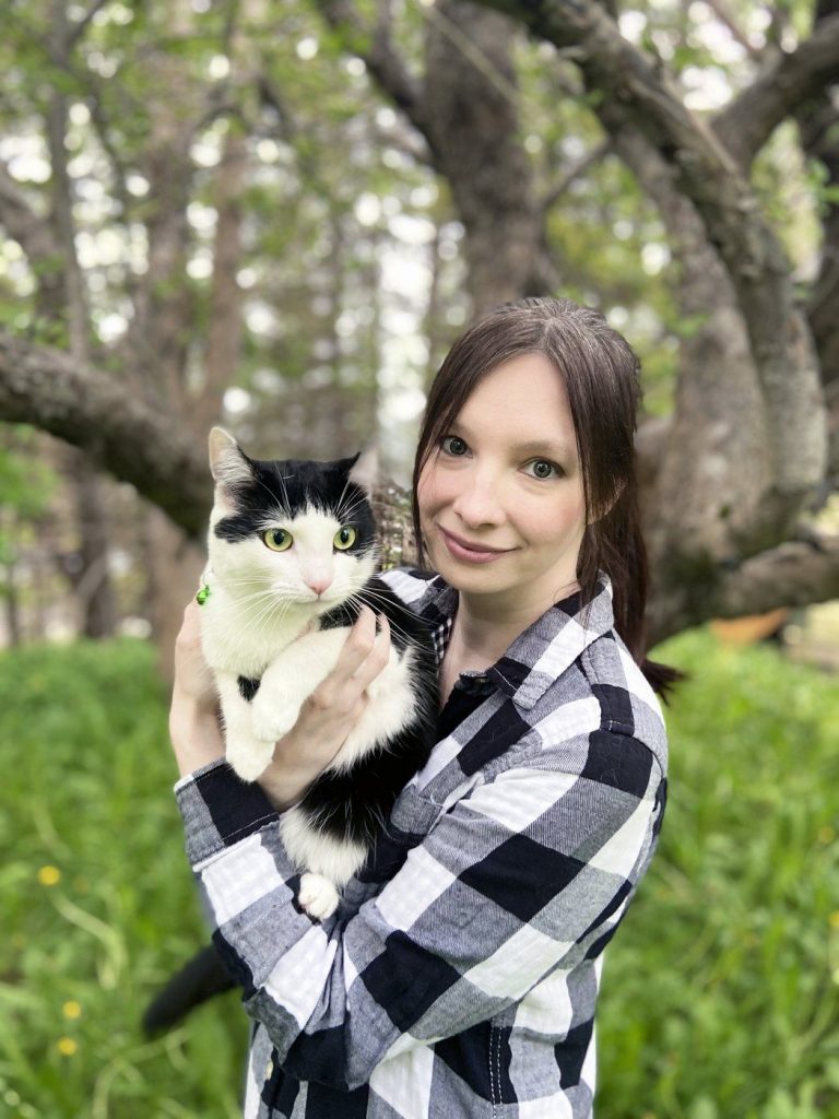 Just meow… life as a Newfie cat influencer